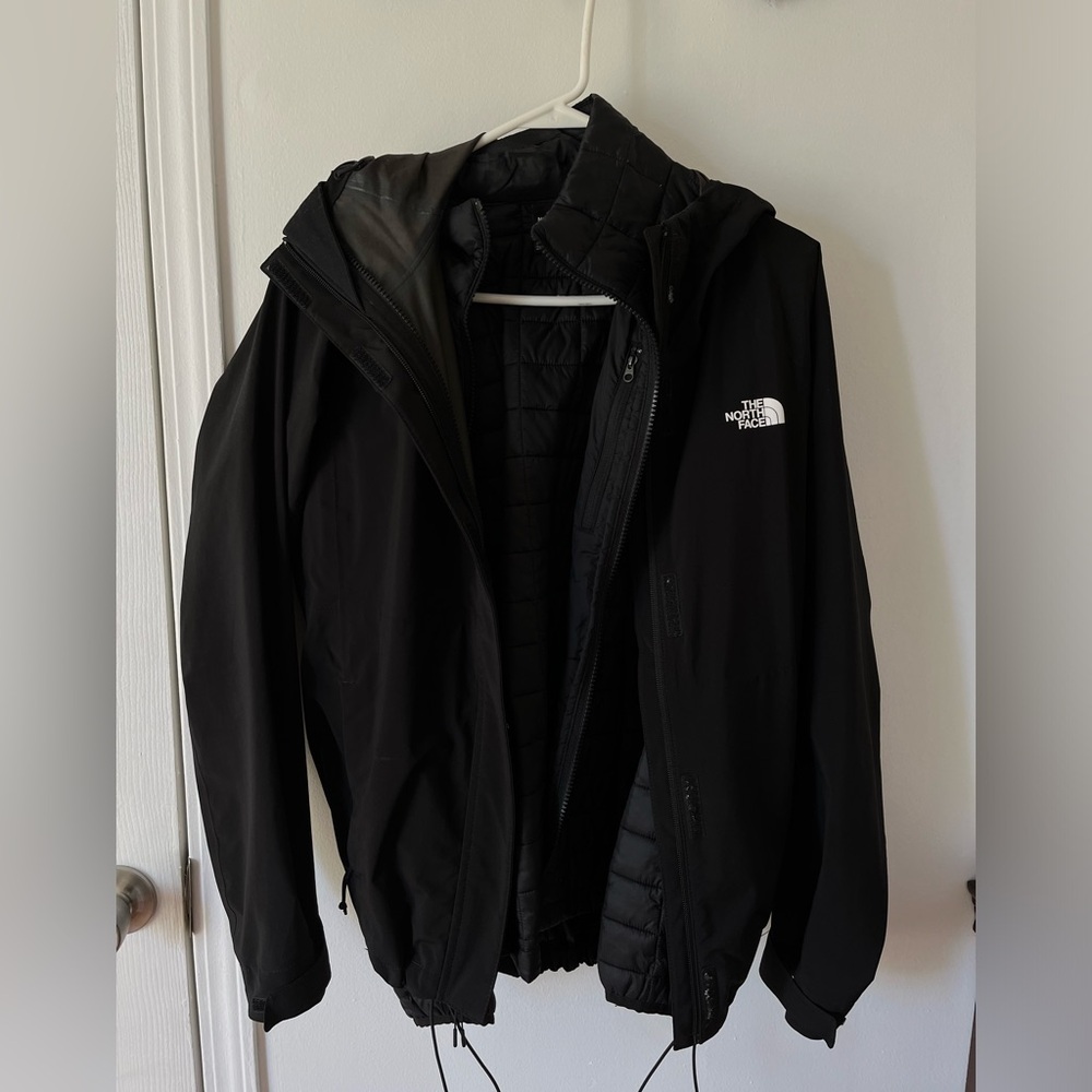 The North Face black 2 in 1 jacket womens size S 🤍